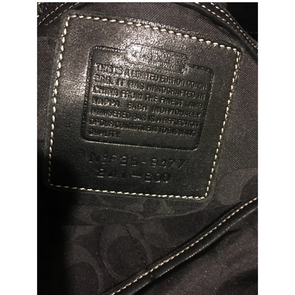 Coach vintage black leather crossbody handbag - Picture 3 of 11